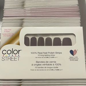 Color Street Berlin It to Win It Dry Polish